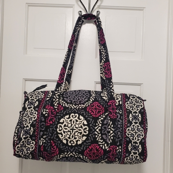 Vera Bradley Retired Pattern "Canterbury Magenta" Duffle Bag, Versatile - Picture 1 of 9